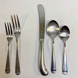 Main Course Korea Stainless Flatware Pattern MNF3  Five Piece Place Setting